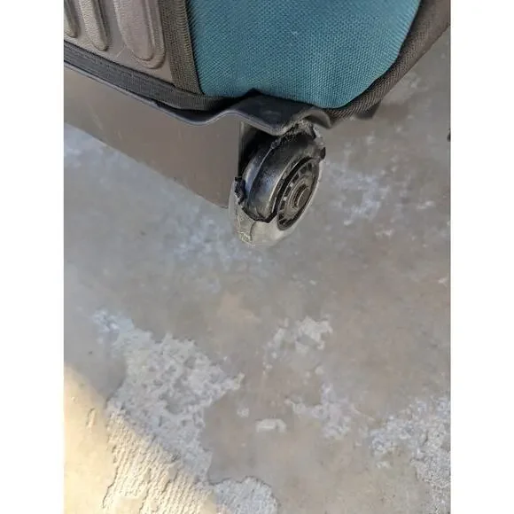 Two Piece Eagle Creek Travel Luggage / Backpack Set Green 24 x 14 - Picture 6 of 10